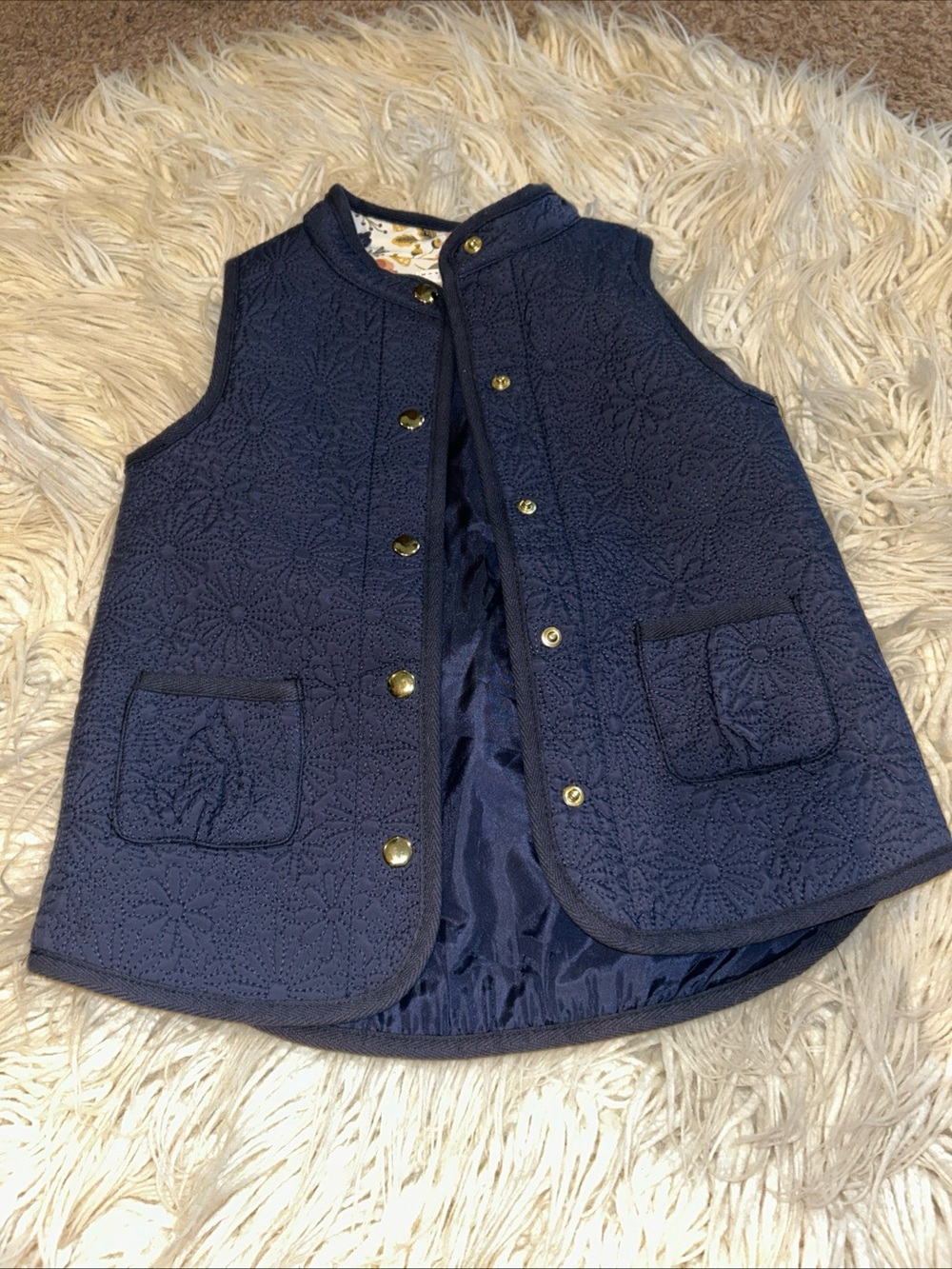 Max studio kids Girls Small 5/6 Navy Floral Vest